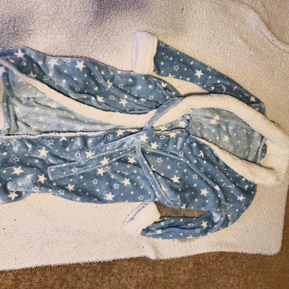 Other - Robe! Blue+White Stars with pockets! Silky soft!